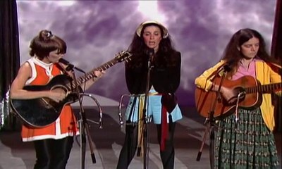 The Roches - Mr. Sellack 1980