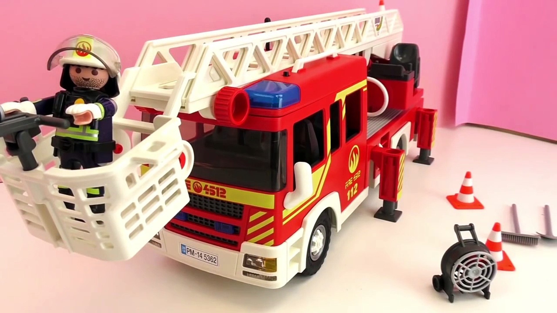 Playmobil Türkçe 5362 Büyük Itfaiye Arabası - Ateş Söndürme Oyuncak -  Dailymotion Video