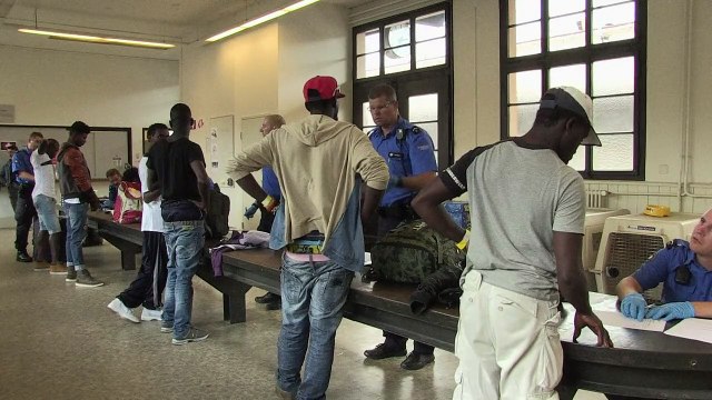 Calm before the storm? Slow trickle of migrants at Swiss border