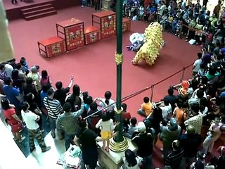 Atraksi Barongsai Di Mall