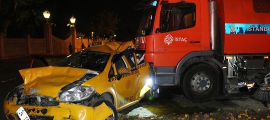 Beşiktaş'ta temizlik aracı yedi aracı biçti