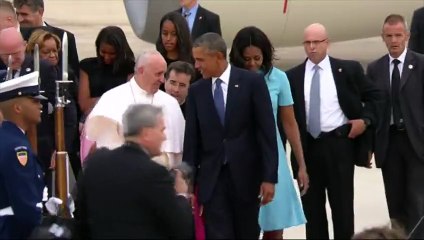 La famille Obama accueille le pape François