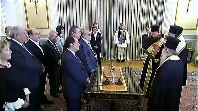 Grèce : le nouveau gouvernement d'Alexis Tsipras prête serment
