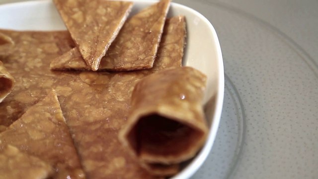 Comment faire de la nougatine pour décorer vos desserts ? - Gourmand