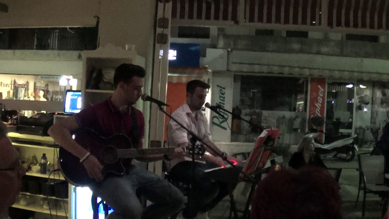 Mονη ξανα δε θα σ'αφήσω