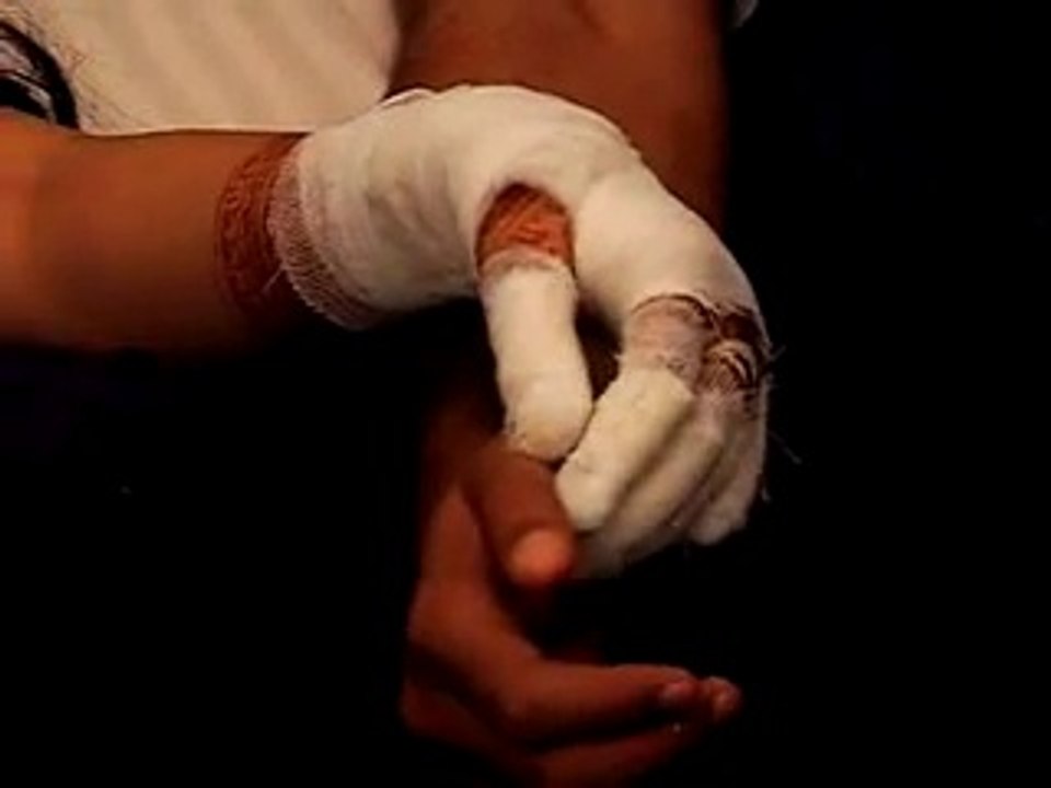 Suhani Aur Yuvraj Ki Wedding Night Mein Dadi Ne Kiya Dono Ko Behosh - 23 September 2015 - Suhani Si Ek Ladki