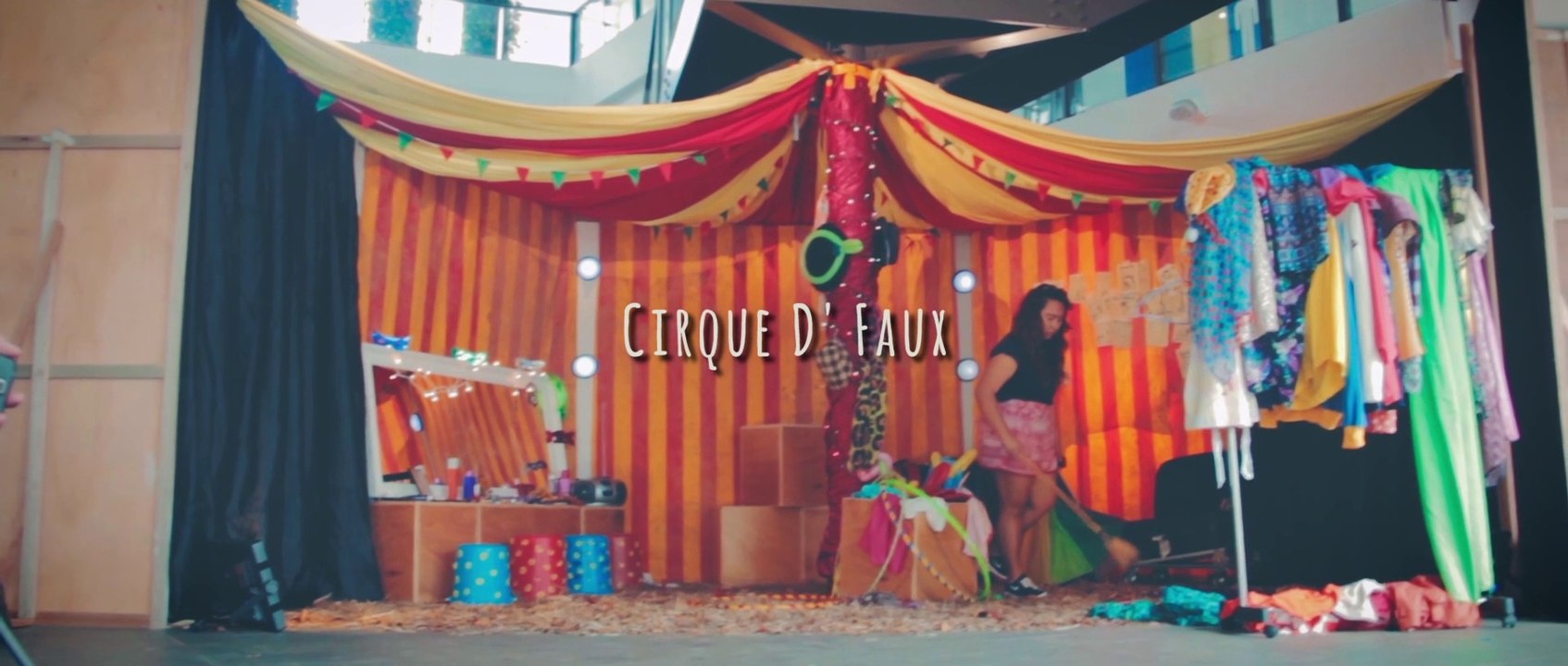 Cirque D' Faux