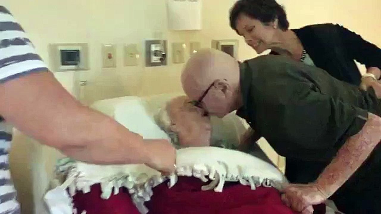 Viral Video- 92 Year Old-Man Singing Love Song to His Dying 93 Year Old Wife
