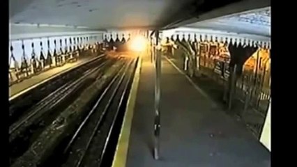 【衝撃列車事故映像】　海外で発生した恐怖の列車事故の動画まと