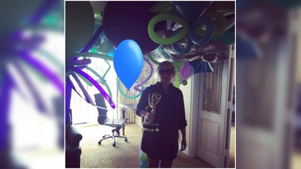 J-Law gives bestie Amy Schumer obnoxious gift