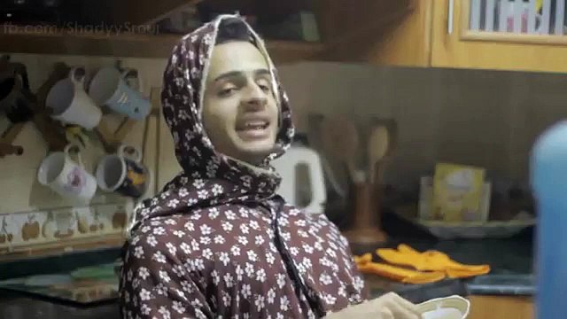 لما امك تقلك تعالي خد الاكل