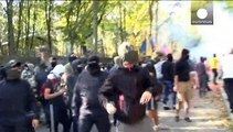Ukraine: Maskierte dringen ins Rathaus von Charkiw ein