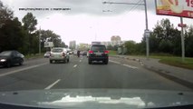 Scooter vs Toyota Land Cruiser