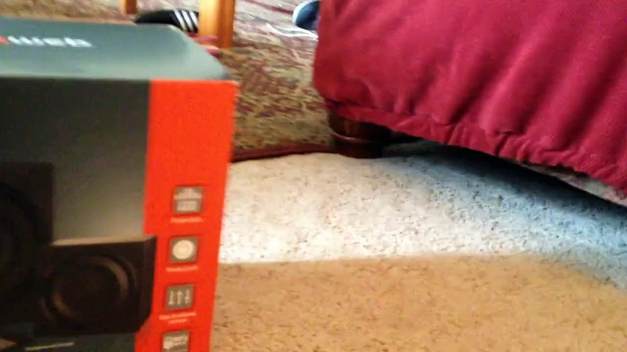 Funny unboxing fail