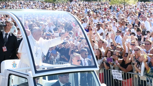 Pope Francis takes Washington
