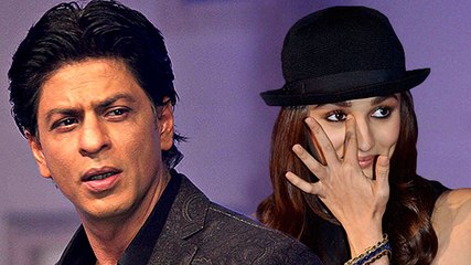 下载视频: Shahrukh Khan AVOIDS Alia Bhatt