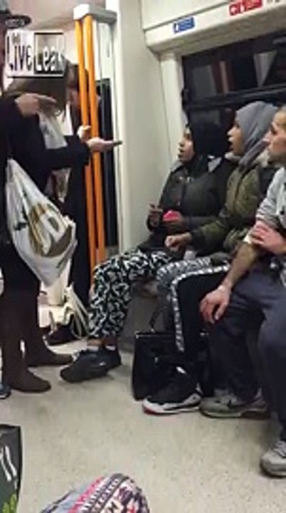 Racist Muslim Girls on London Train
