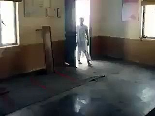 See What Molvi Did When Student Said Assalam-o-Alaikum