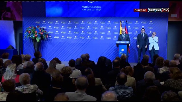 DIRECTE - Parlament de Josep Maria Bartomeu amb motiu del lliurament de les insignies als socis (REPLAY) (2015-09-24 11:31:13 - 2015-09-24 11:44:25)