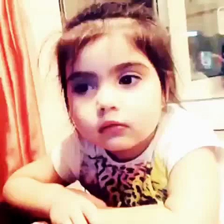 Küçük Kızın Komik Korkuşu