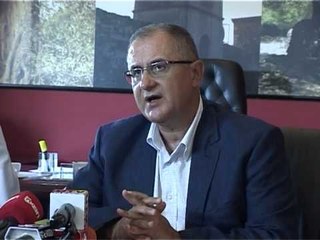 PETRIT VASILI TREGTIMI I MISHIT.mpg