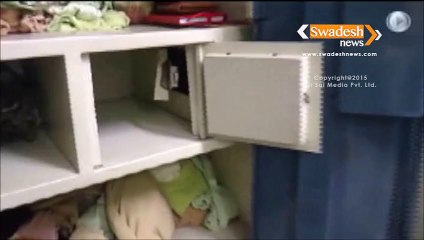 Theft in the house of two elderly