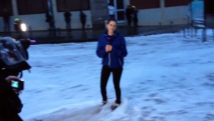 Fanny Agostini de BFMTV se prend une grosse vague en plein direct