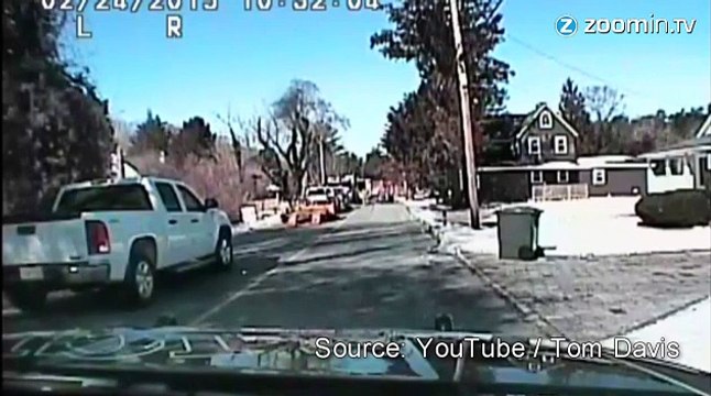 La maison explose et tombe littéralement en miettes