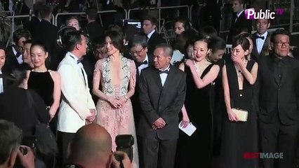 Exclu Vidéo : Cannes 2015 : Sophie Marceau, sublime en Balmain pour une nouvelle montée des marches !