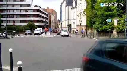 Image choc : un vaisseau spatial dans le ciel de Rennes