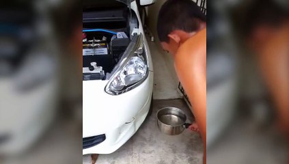 Agua Hirviendo Sobre El Auto
