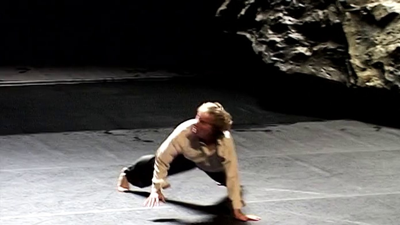 Vollmond (Full Moon) - Pina Bausch - Tanztheater Wuppertal