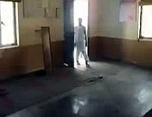 See What Molvi Did When Student Said Assalam o Alaikum