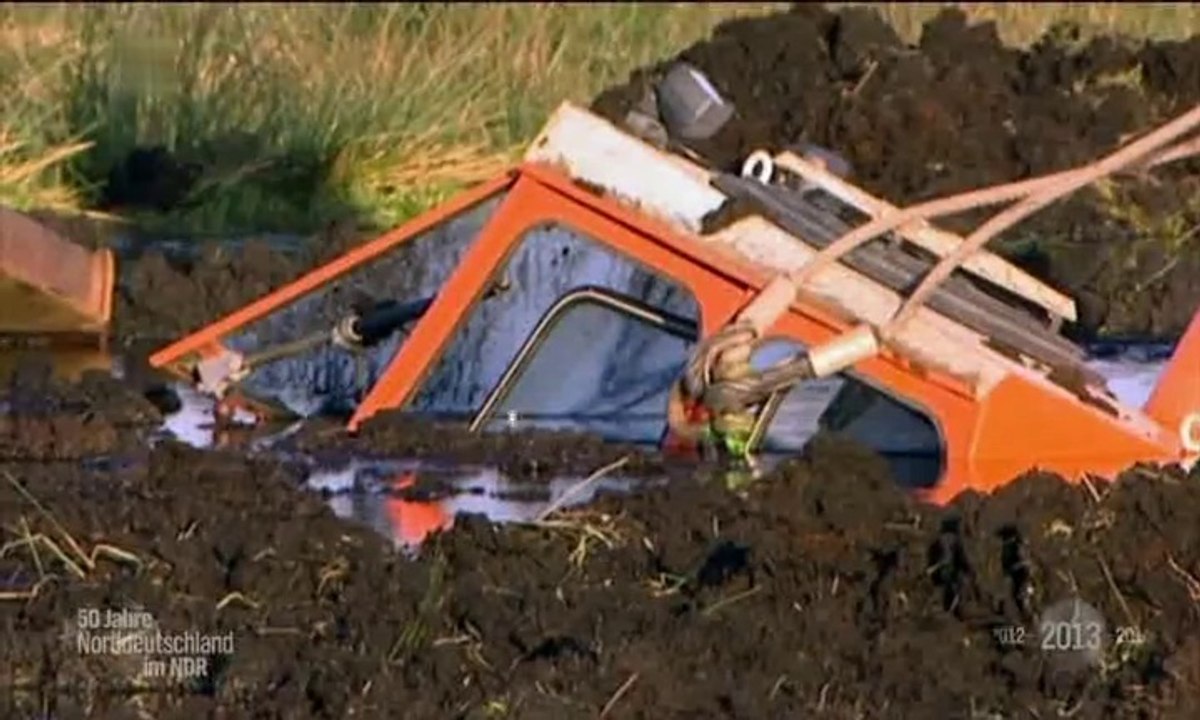 Bagger im königsmoor bei christiansholm versunken 2013