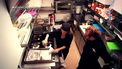 El Jefe Infiltrado T3 C4 - Loli enseña el culo al objetivo- 'A mí no me intimidan las cámaras'