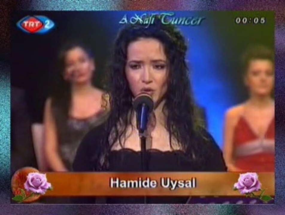Hamide UYSAL *Menekşelendi Sular Sular Menekşelendi*