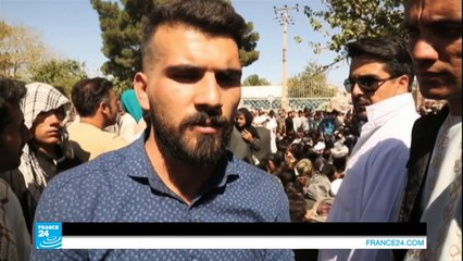 أفغانستان.. ألفا شخص يسعون لمغادرة البلاد يومياً!!