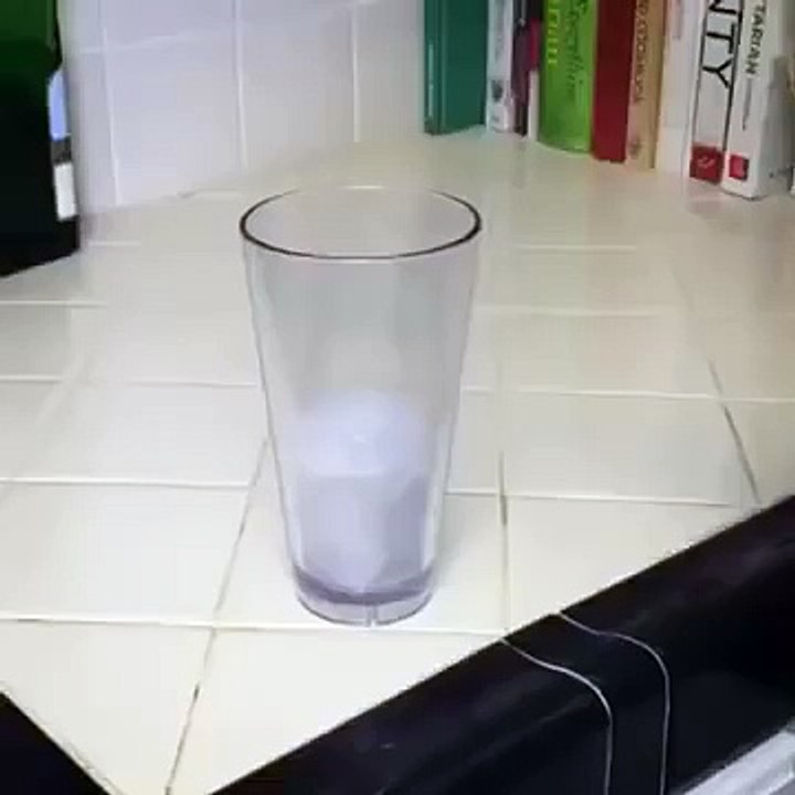 Le verre magique