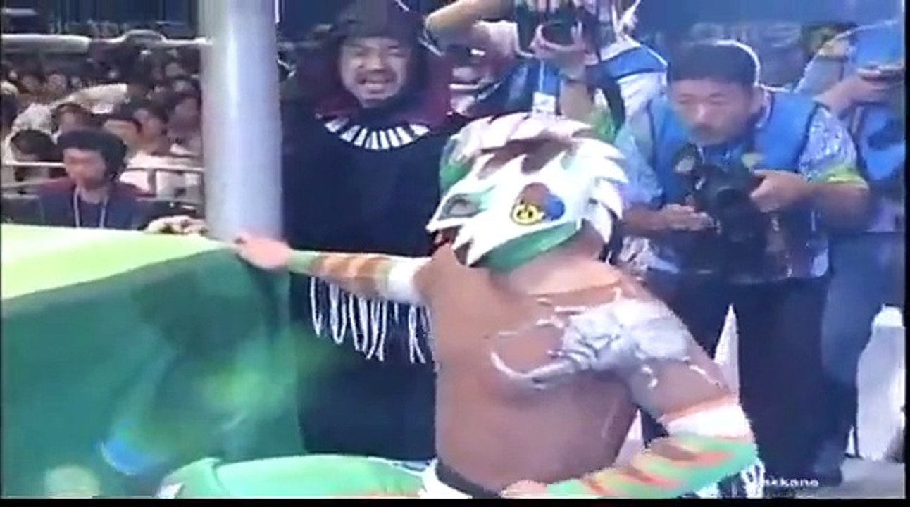 Mushiking Terry vs Black Mask