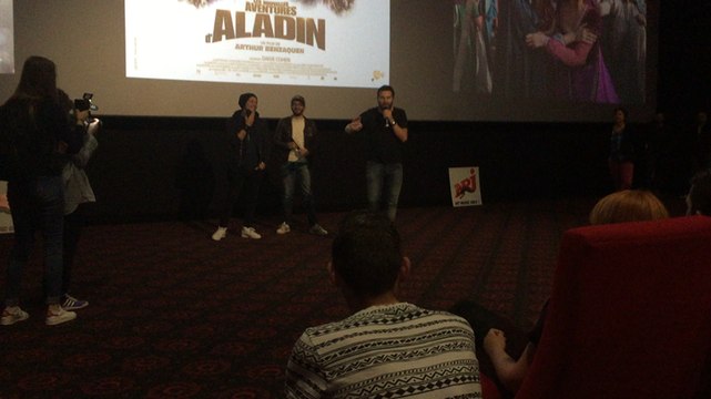 Kev Adams chante Santiano