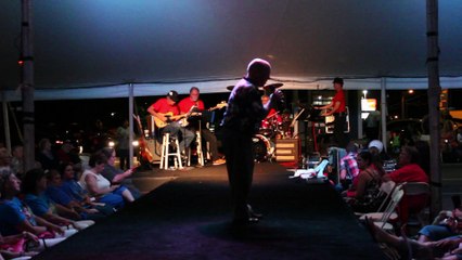 Danny McCorkle & the Katz perform 'Wonder Of You' Elvis Week 2015