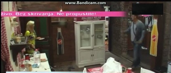 Kristijan u predstavi primenio nasilje prema Aci, Vladi, Milosu i Balerini - Farma 6