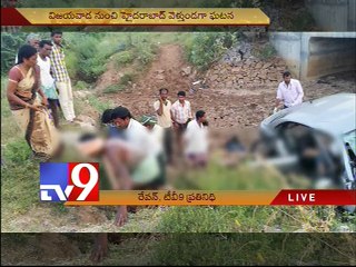 3 Killed as speedy car over turns in Nalgonda