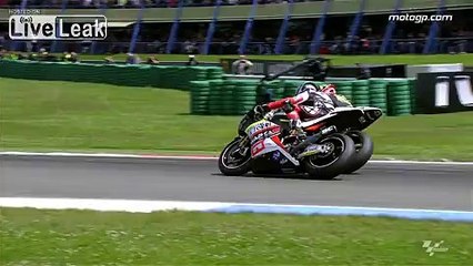 LiveLeak.com - Best Overtakes in Motorcycle Racing