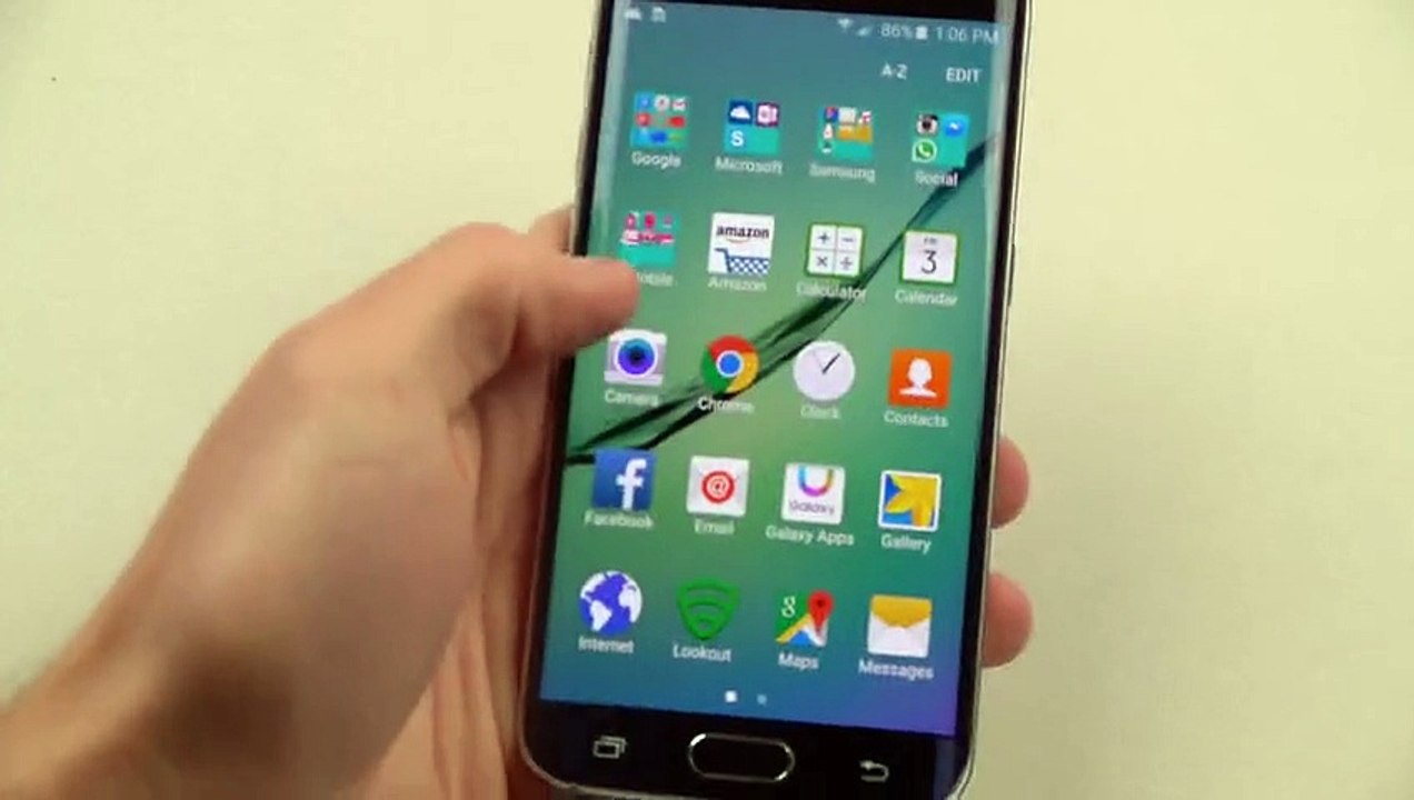 Samsung Galaxy S6 Edge çekiç ile kırma testi
