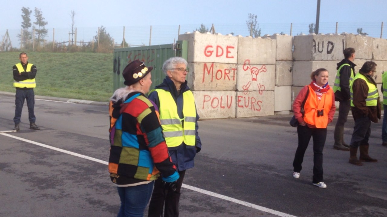 Matinée tendue devant le site GDE