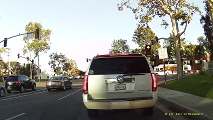 Californie : un avion atterri en urgence sur la route