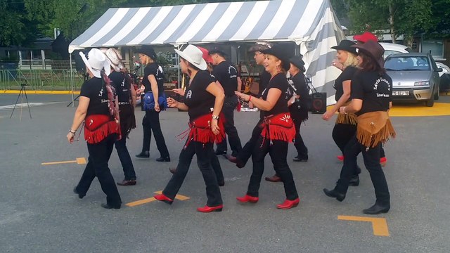 High Class Lady par le Levis Country Line Dance en démo