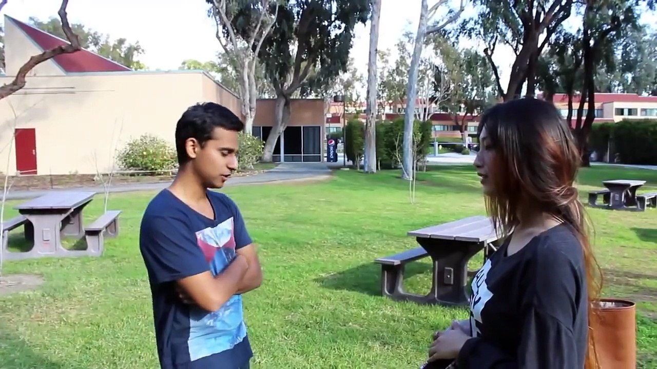 Kissing Prank - 5 Questions Kissing Game - Kissing Strangers - Making Out with Girls - Pra