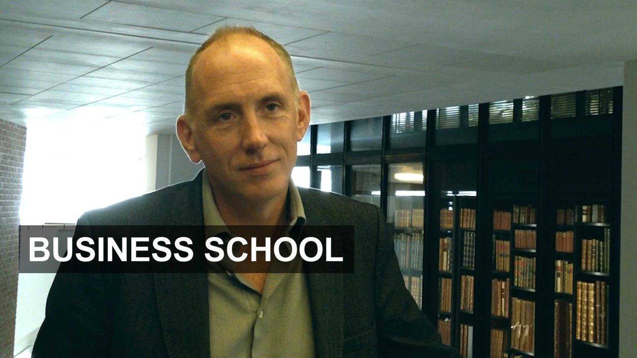 How to make free Moocs sustainable